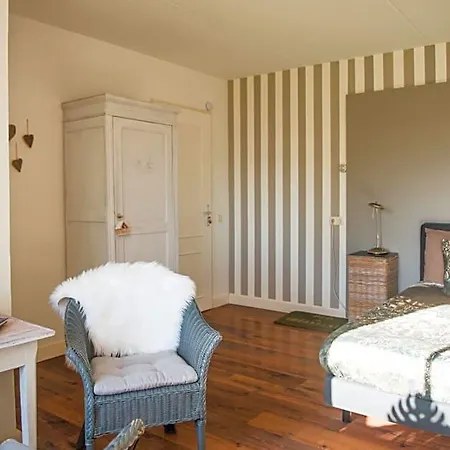 Broeks' Bed En Brood Bed & Breakfast