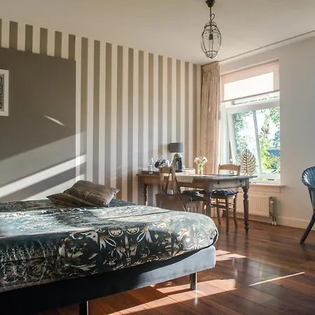 Broeks' Bed En Brood Bed & Breakfast