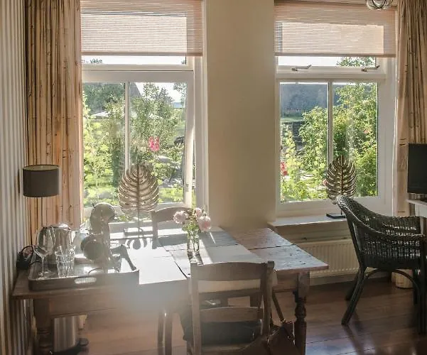 Broeks' Bed En Brood Oda ve Kahvaltı Meerkerk