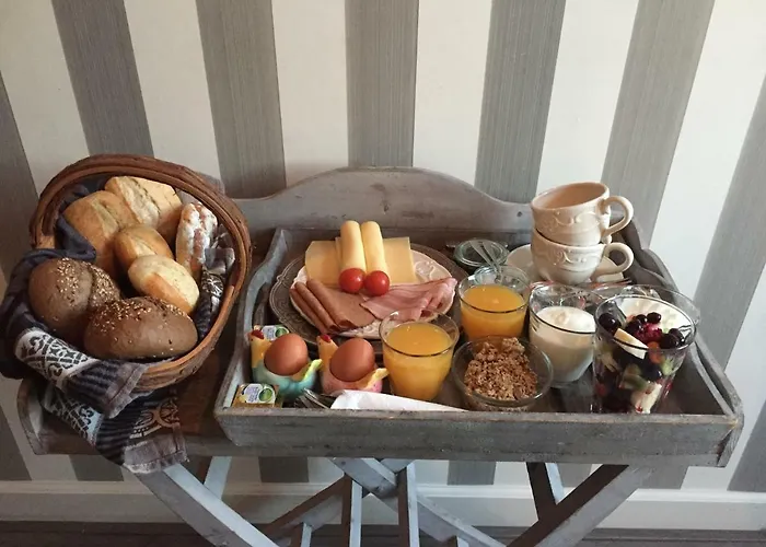 Broeks' Bed En Brood